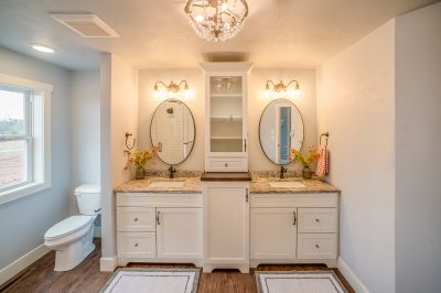 Elegant Vanity and Mirror Setup